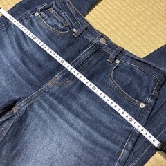 【GU】Sサイズ　ストレート　
デニムの画像