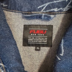 FUBU ロゴ入りデニムジャケット XLの画像