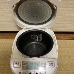 炊飯器の画像