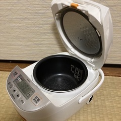 炊飯器の画像