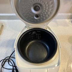 3合炊き炊飯器の画像