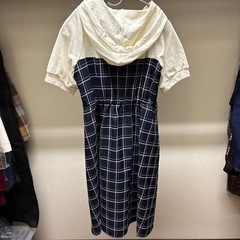 アクシーズ　紺　ワンピースの画像