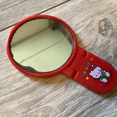 93 ハローキティ　キティちゃん　ミニ鏡　子供のおもちゃ　レトロ　サビ・キズありの画像