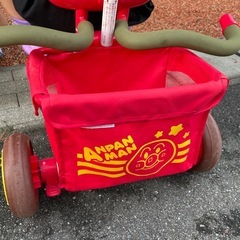 アンパンマンのデラックス 三輪車　の画像