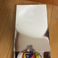 adidas kolor スニーカーの画像