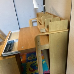 オカムラ美品学習机の画像