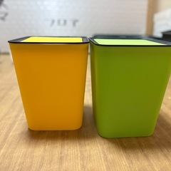 あげます。カラフルゴミ箱　黄色と緑色のセットの画像