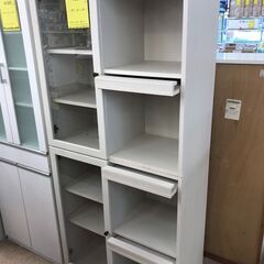 【ジャングルジャングル岩出店】【B122】フラップ扉付本棚 ホワイト  幅80cm×奥行43cm×高さ180cm  中古 家具 和歌山 岩出市 紀の川市 海南市の画像