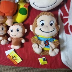 いろいろ　おさるのジョージぬいぐるみ　10点　1個100円〜400円までの画像