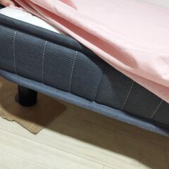 広島大学付近【無料で差し上げます】シングル脚付きマットレス＋厚手掛け布団（セットのみ）の画像