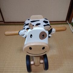 幼児向け三輪車の画像
