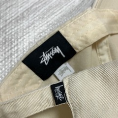 ステューシー　キャップ　レディース　ベージュの画像