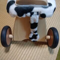 幼児向け三輪車の画像