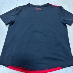 Under Armour 半袖Tシャツ レッド/ブラックの画像