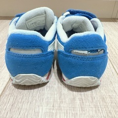 アシックス　15.5 スニーカーの画像