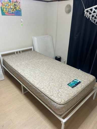 シングルベッド