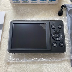 【新品】デジカメ 4K 6400万画素 デジタルカメラ AFオートフォーカスの画像