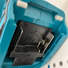 【中古】【店頭引取限定】MAKITA コーキングガン CG180DRG 18v 付属品完備 コードレス式 33000円の画像