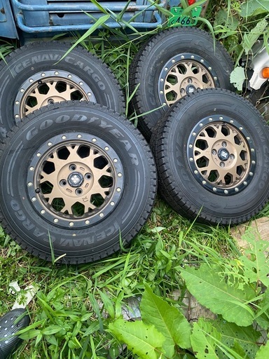 お話中　MLJ　14インチ　195/80R14グッドイヤー　冬タイヤ付き