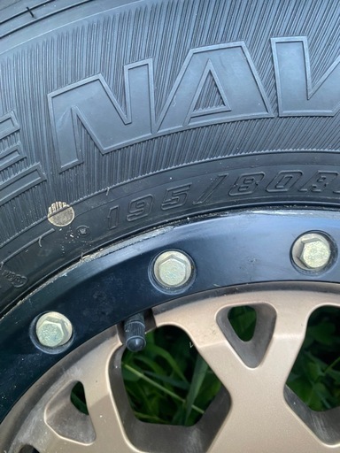 お話中　MLJ　14インチ　195/80R14グッドイヤー　冬タイヤ付き