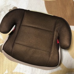チャイルドシートとジュニアシートの画像