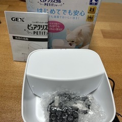 値下げしました👍GEX犬用、自動給水器の画像