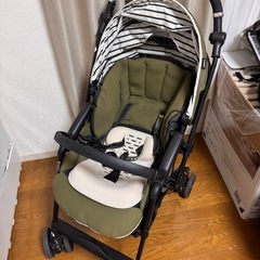 combiベビーカー の画像