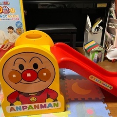 アンパンマン滑り台の画像
