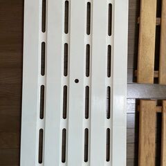 木製すのこ１０枚、プラスティック製すのこ１枚の画像