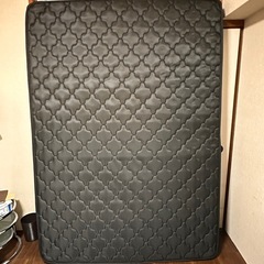 【終了】ダブルベッド マットレス付きの画像