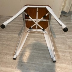 スクエアスツール椅子
の画像