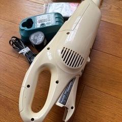 マキタ　充電式クリーナー　CL102Dの画像