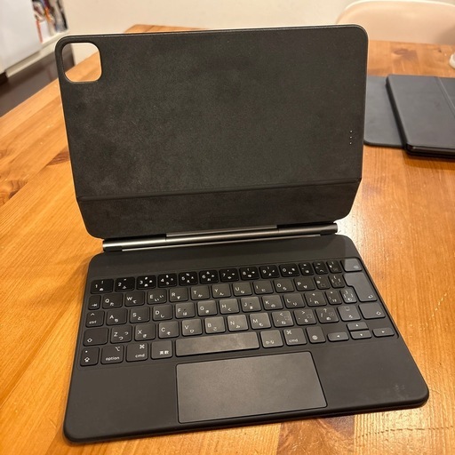純正　
Apple iPad Magic Keyboard 11インチ