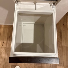 2段ゴミ箱の画像
