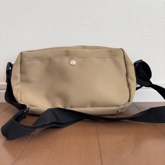 女の子　ボディバッグ ベージュの画像