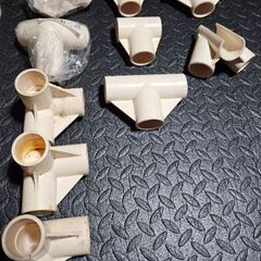 イレクターパイプのジョイント多数　新品&中古　DIYにご活用ください🔧の画像