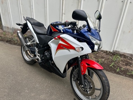 【動画あり】CBR250R ABS WR'Sマフラー　トリコロール　MC41 バッテリーチェーン新品