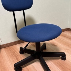 無印良品　木製デスク　キャビネット　上置きセット　&　ワーキングチェアの画像