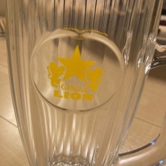 ビールグラスの画像