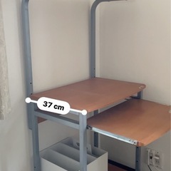 パソコンデスクの画像