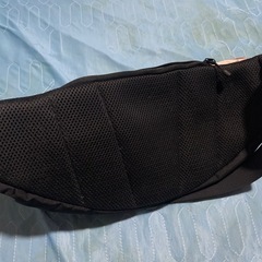 値下げしました。THE NORTH FACE ボディバッグ　ほとんど未使用の画像