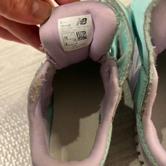 ニューバランスミントグリーンスニーカー16cmの画像