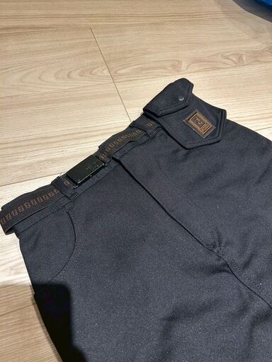FENDI ブラック タイトスカート
