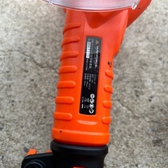 草刈機　チェーンソー　充電式　YARD FORCEの画像