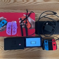 Nintendo Switch 本体 青赤 Joy-Con SDカード付の画像