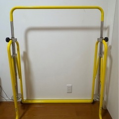 子ども用鉄棒　の画像