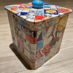 お土産 スペイン お菓子の缶 インテリアや小物入れにもの画像