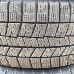 【バリ溝】DUNLOP 195/50R19 24年製　スタッドレスタイヤ 19インチの画像