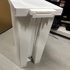【ゴミ箱】【30L】クリーニング済み【管理番号11409】野の画像