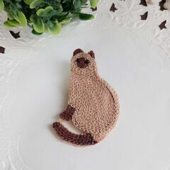 ねこのブローチ　シャムねこの画像